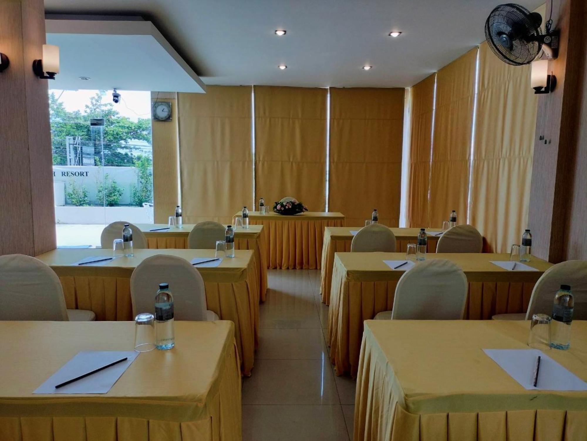 Dragon Beach Resort , Jomtien Beach Pattaya エクステリア 写真