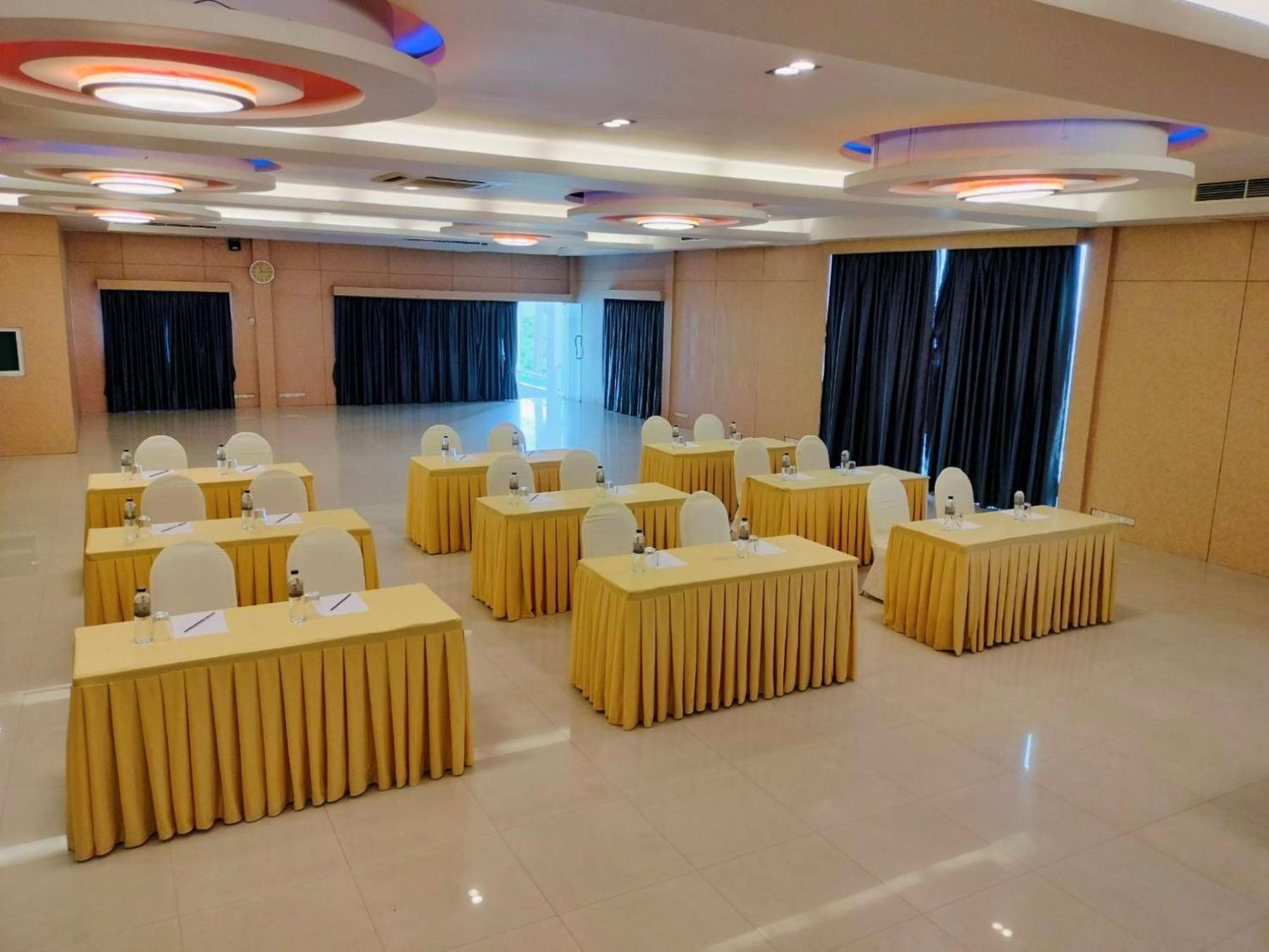 Dragon Beach Resort , Jomtien Beach Pattaya エクステリア 写真
