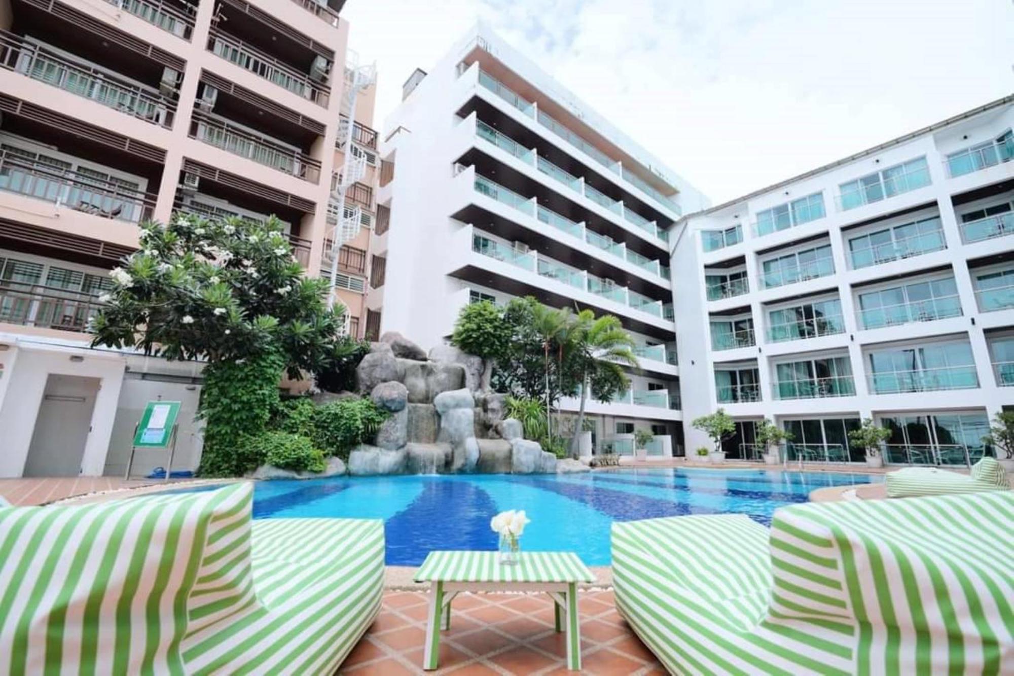 Dragon Beach Resort , Jomtien Beach Pattaya エクステリア 写真