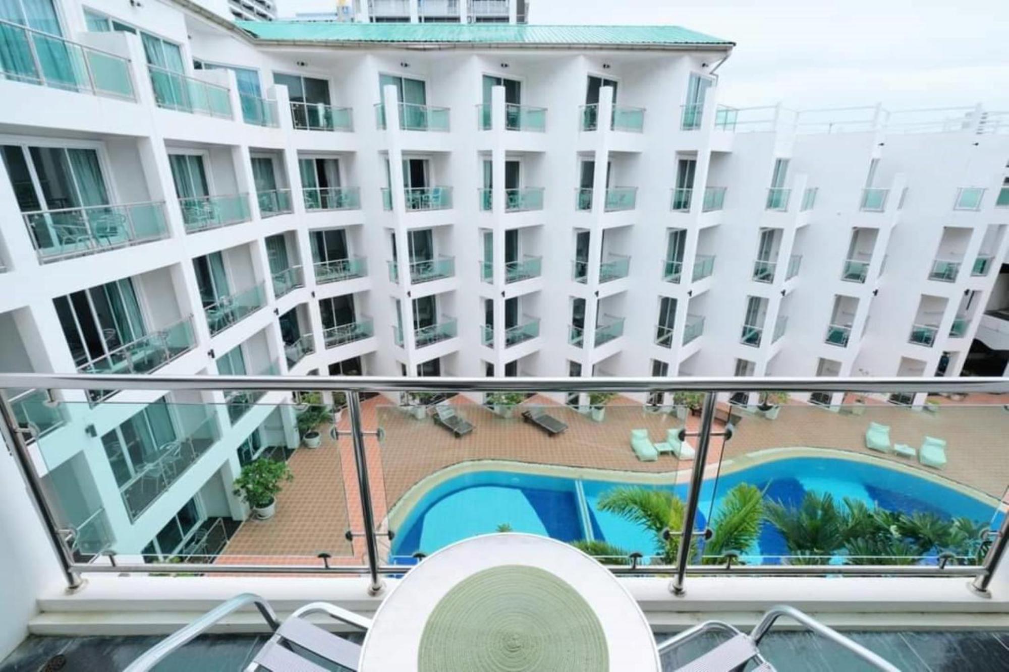 Dragon Beach Resort , Jomtien Beach Pattaya エクステリア 写真